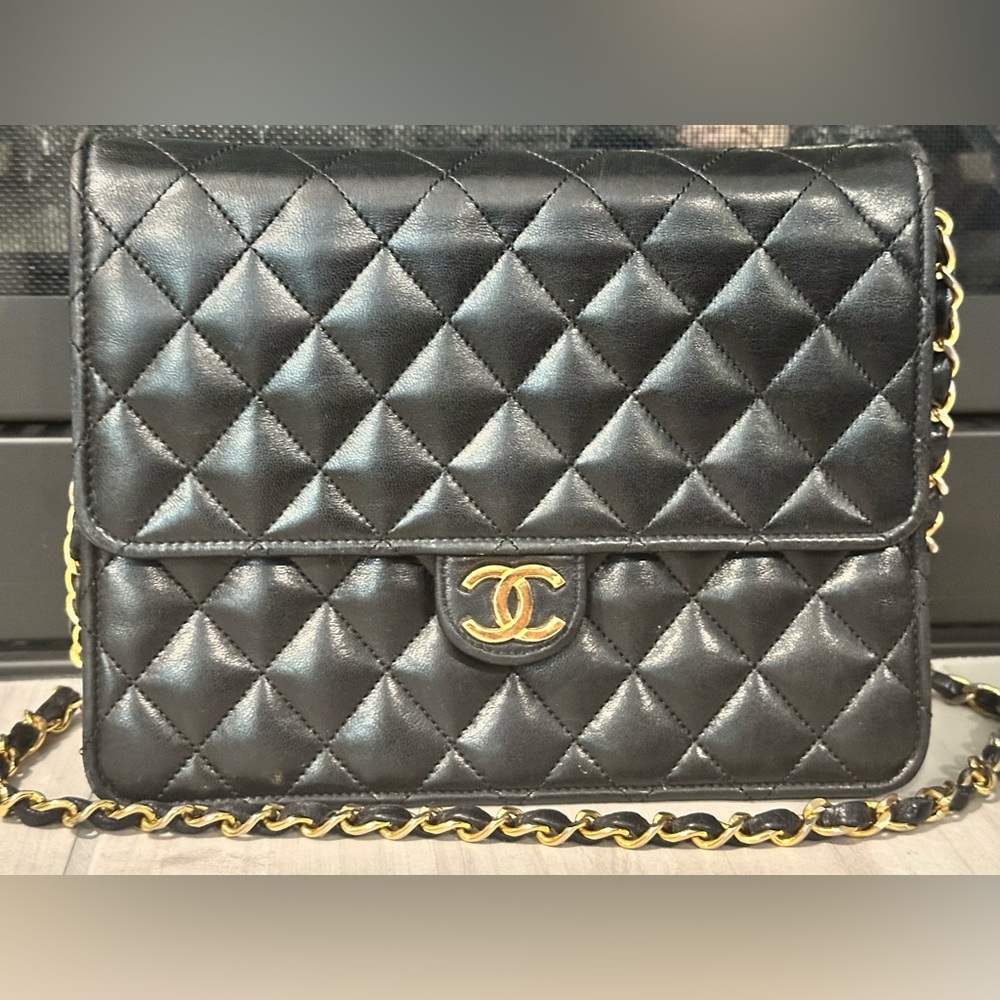 CHANEL 24K Timeless Classic Vintage Small Single Flap Bag Chain Purse Black